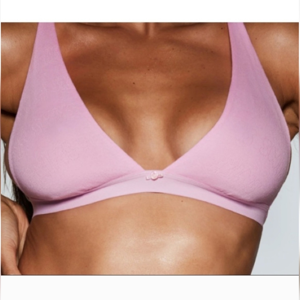 SKIMS Lace Pointelle Plunge Bralette